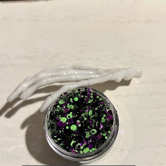 Hair Glitter - Picture 1 of 7